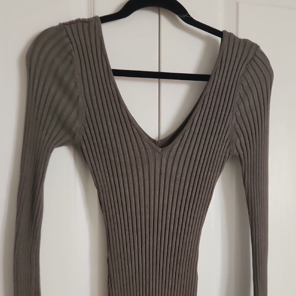 Hera Collection Ribbed Dress - Picture 3 of 3